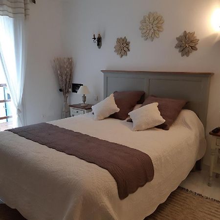 Les Chambres Manon - Piscine, Spa, Tennis Belcodene Bagian luar foto