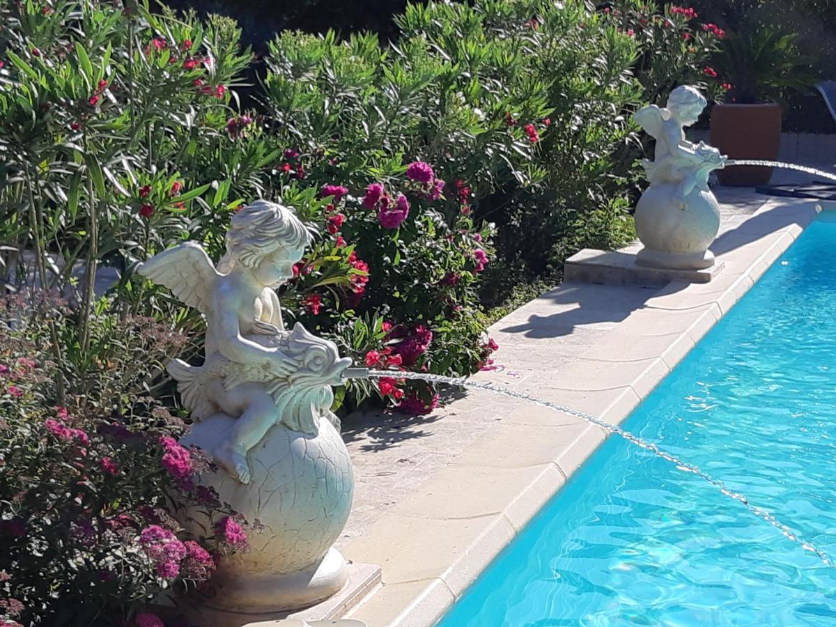 Les Chambres Manon - Piscine, Spa, Tennis Belcodene Bagian luar foto